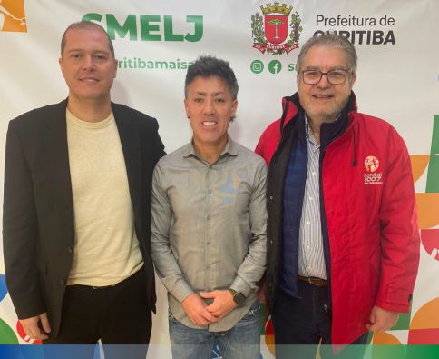 Secretário Municipal do Esporte de Curitiba recebe dirigentes da Federação de Padel do Paraná